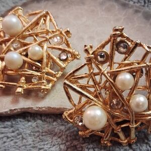Elegant Gold and Pearl Earrings